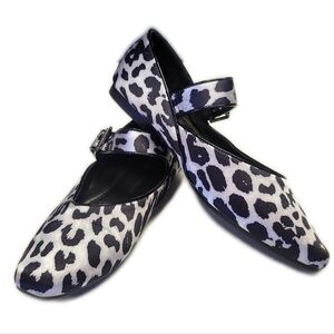 Hxlber Mary Janes, Gray & Black Animal Print, Size 40 (US Size 9)